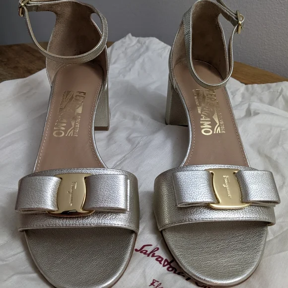 Salvatore Ferragamo Gavina Sandals 7 NEW